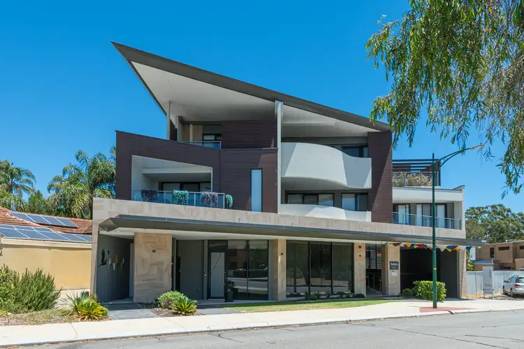 8 Willcock Street