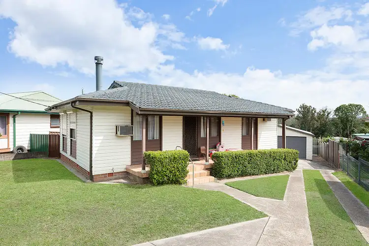 10 Akora Street, Toronto NSW 2283