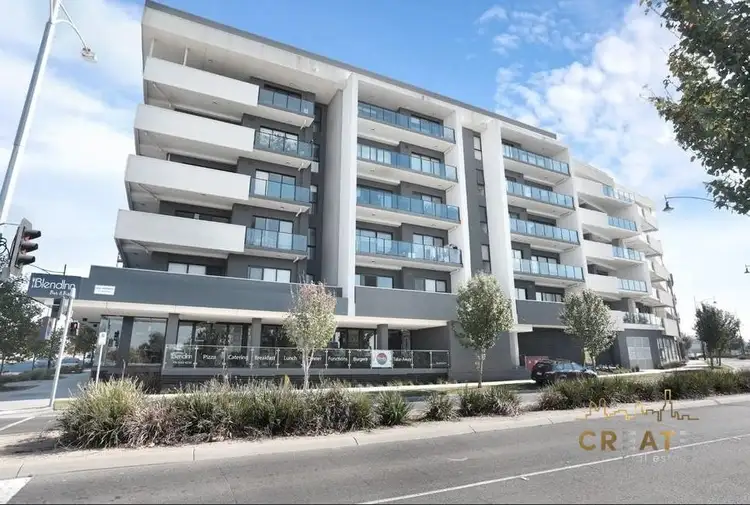 242/73 Lake Street, Caroline Springs VIC 3023