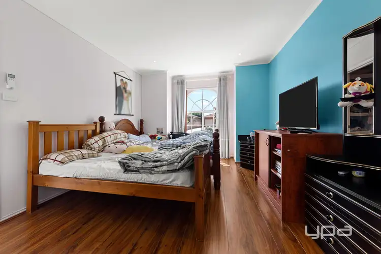 Fifth view of Homely house listing, 28 Ryland Circuit, Delahey VIC 3037