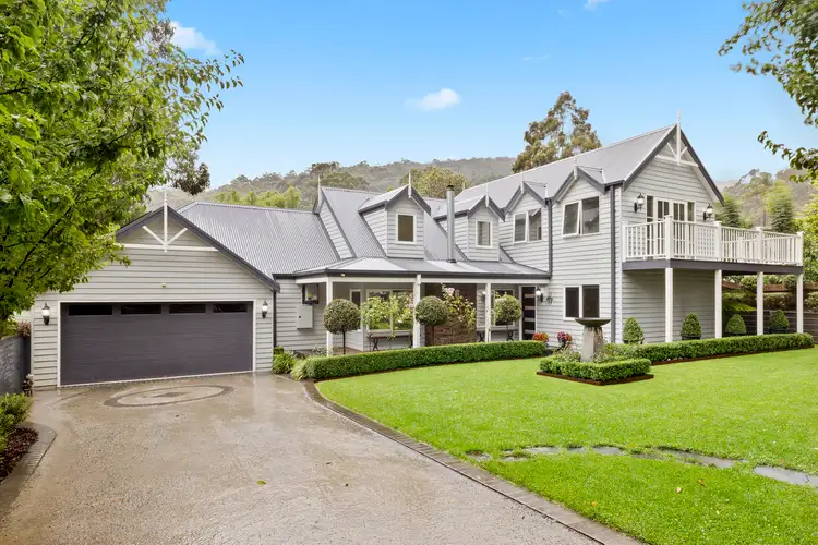11 Bowen Ave, The Basin VIC 3154