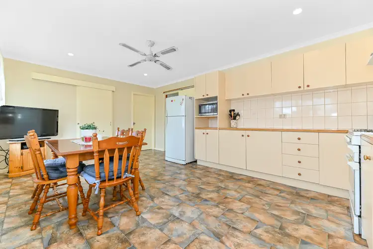 Fifth view of Homely house listing, 7 Cottage Court, Hampton Park VIC 3976