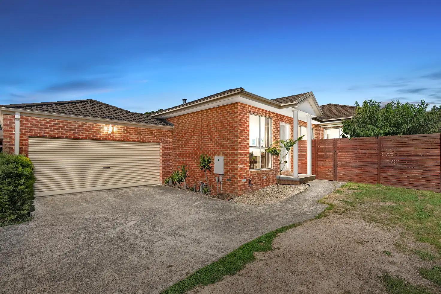 Main view of Homely unit listing, 2/43 Commercial Road, Ferntree Gully VIC 3156