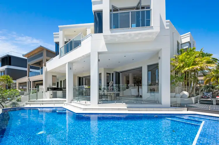 43 KNIGHTSBRIDGE PARADE EAST, Paradise Point QLD 4216