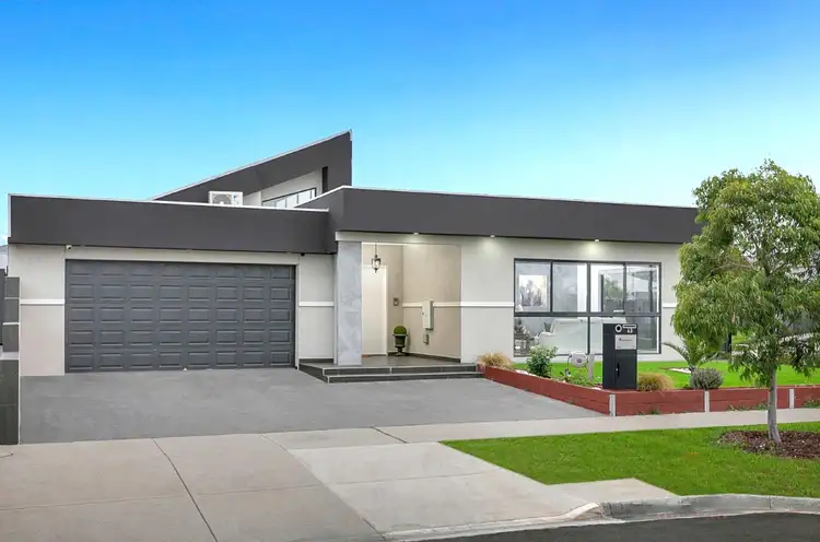 63 Errol Boulevard, Mickleham VIC 3064