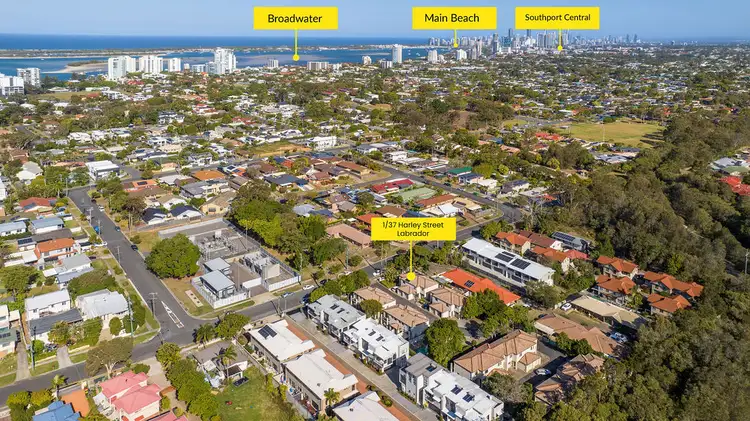 1/37-39 Harley Street, Labrador QLD 4215