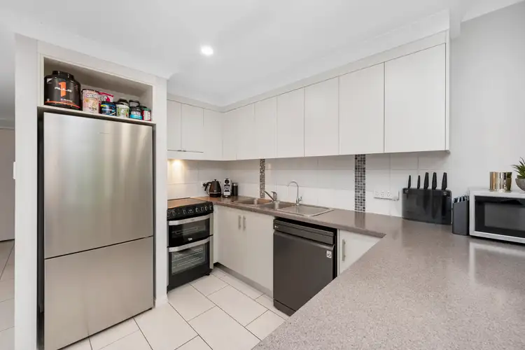 Second view of Homely house listing, 6/62-64 Bowen Road, Rosslea QLD 4812