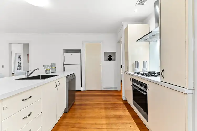 Fifth view of Homely unit listing, 1/9 Palm Beach Crescent, Mount Waverley VIC 3149