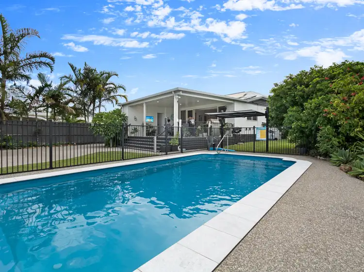 24 Ann Street, Torquay QLD 4655