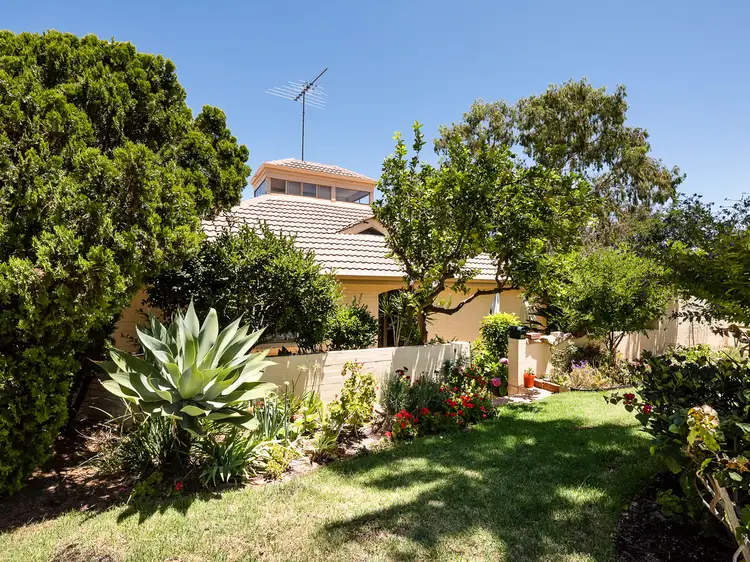35A Murray Road, Bicton WA 6157