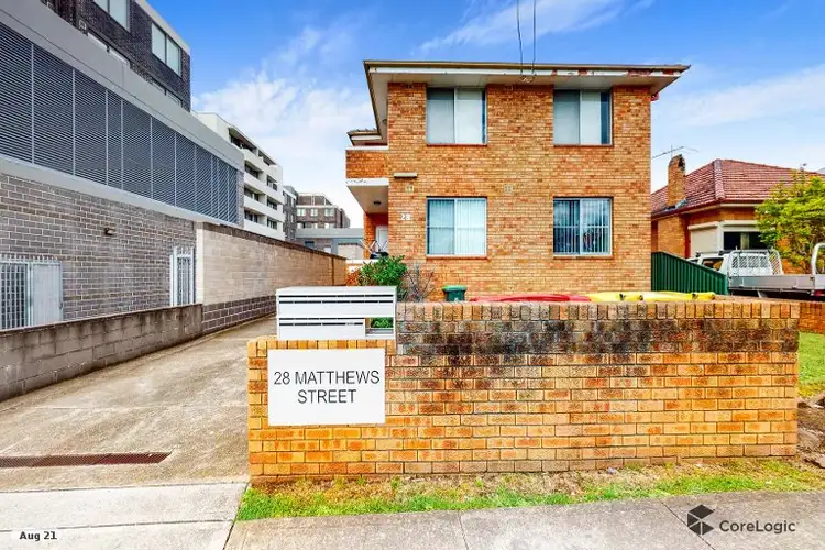 28 Matthew Street