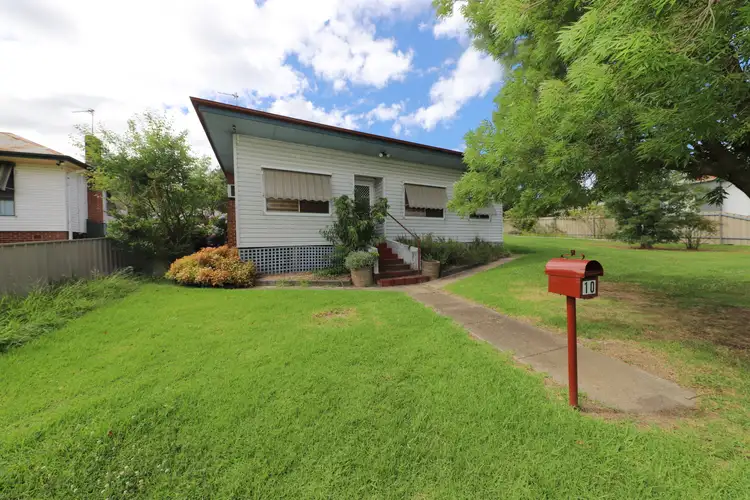 Fifth view of Homely house listing, 10 Vyner Street, Tumut NSW 2720