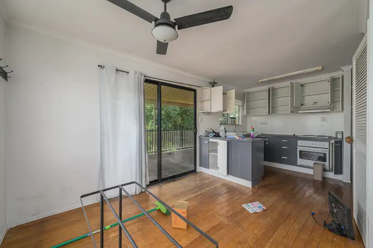 Fifth view of Homely house listing, 6 BERRIGAN COURT, Kin Kora QLD 4680