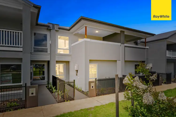 Main view of Homely house listing, 8 Calderwood Walk, Strathtulloh VIC 3338
