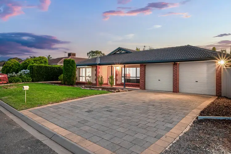 4 Stringbark Avenue, Craigmore SA 5114