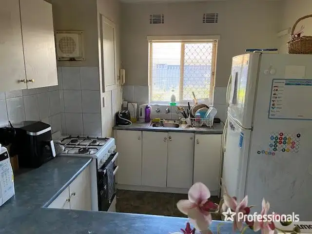 Second view of Homely house listing, 10/14 Coralie Court, Armadale WA 6112