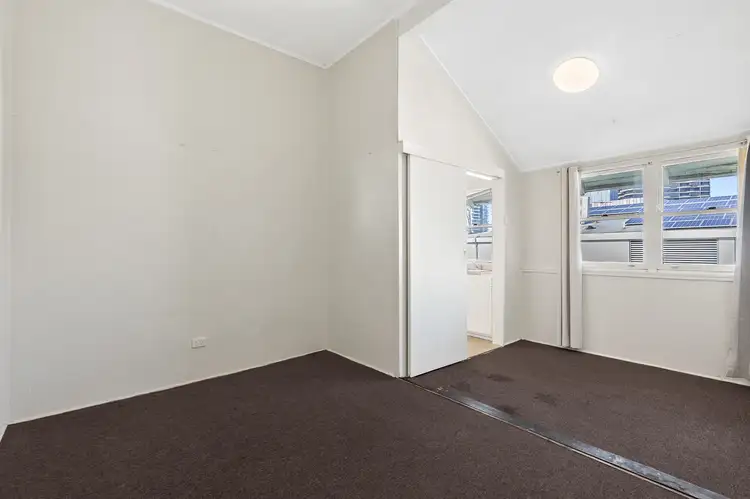 8/2 Hawthorne Street, Woolloongabba QLD 4102