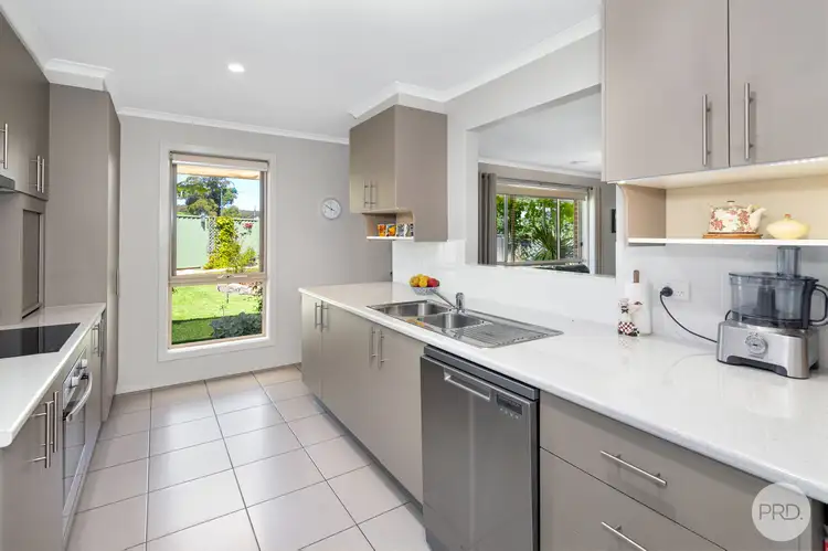 Fifth view of Homely house listing, 6 Rattray Court, Canadian VIC 3350