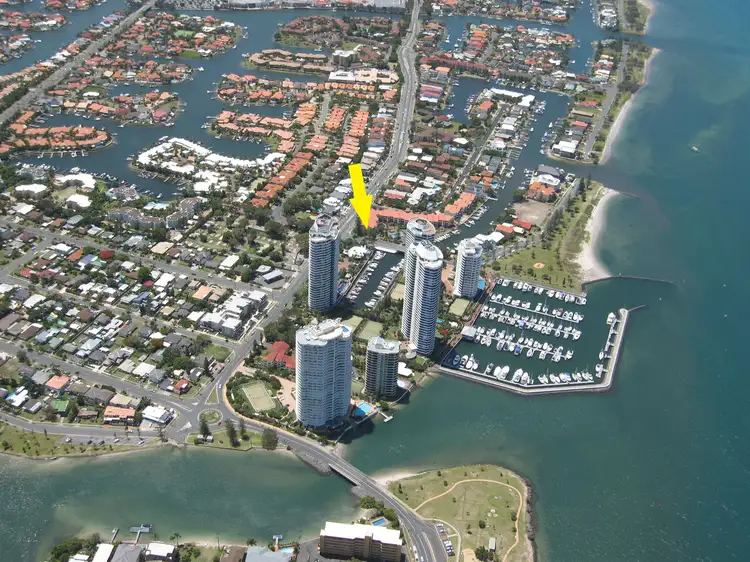 18/37 Bayview Street, Runaway Bay QLD 4216