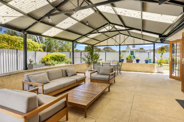 Second view of Homely house listing, 1 Pipit Court, Broadwater WA 6280