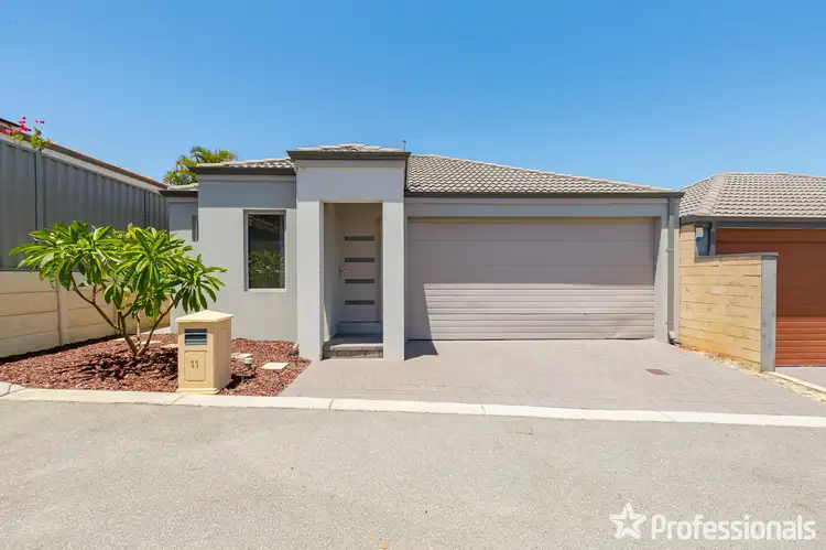 11 Rosemount Entrance, Pearsall WA 6065