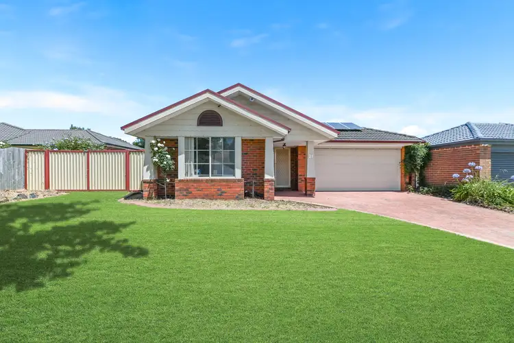 21 Dunmera Crescent