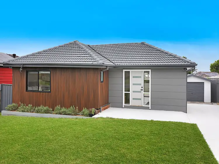 Main view of Homely house listing, 295 Northcliffe Drive, Berkeley NSW 2506