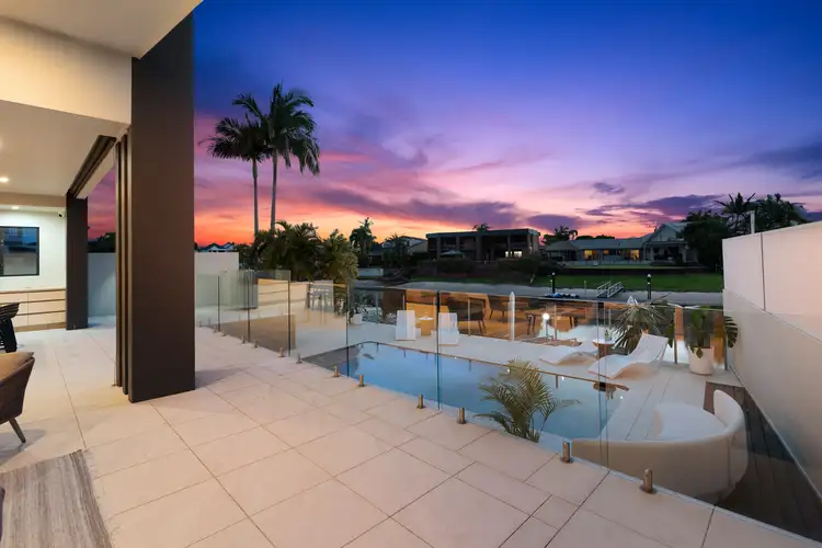 10 Clontarf Avenue, Sorrento QLD 4217