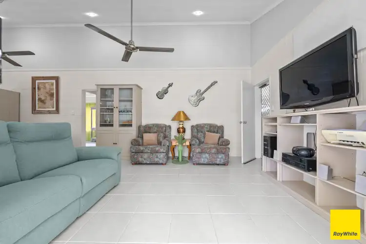 Third view of Homely villa listing, 2/20 Ireland Crescent, Whitfield QLD 4870