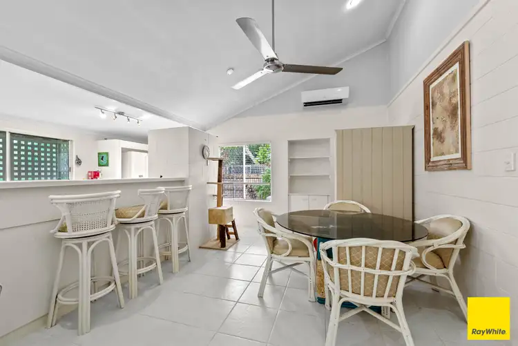 Fifth view of Homely villa listing, 2/20 Ireland Crescent, Whitfield QLD 4870