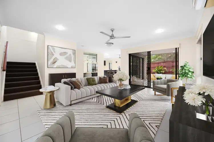 1 Pacific Place, Pacific Pines QLD 4211