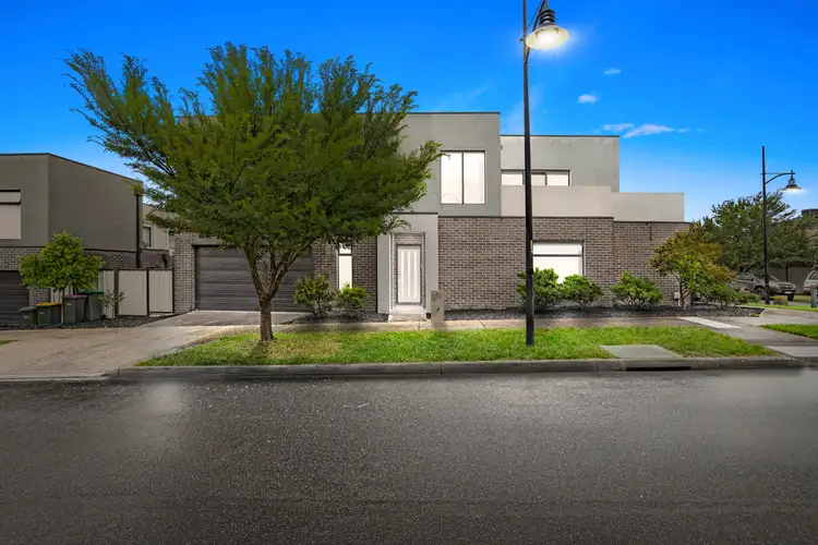 Second view of Homely house listing, 5 Pribislaw Crescent, Epping VIC 3076