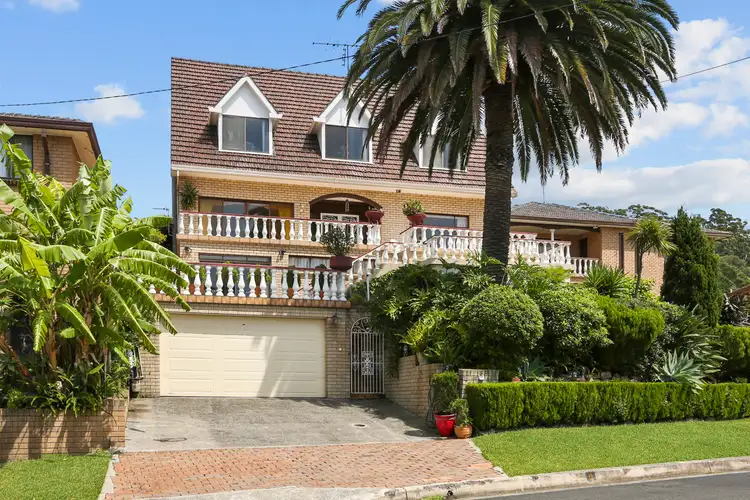 8 Lutana Place