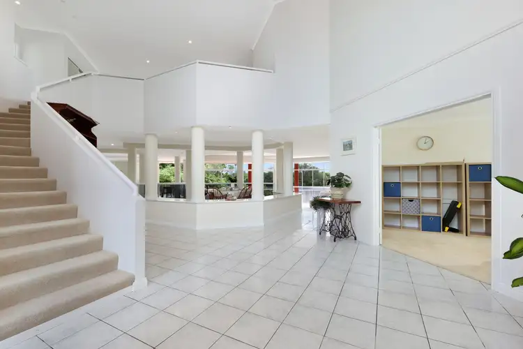4 Malanda Place, Robina QLD 4226