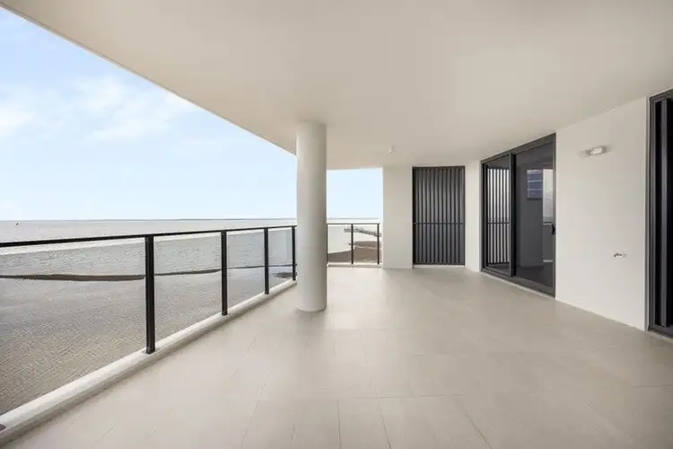 5/28 Woodcliffe Crescent, Woody Point QLD 4019