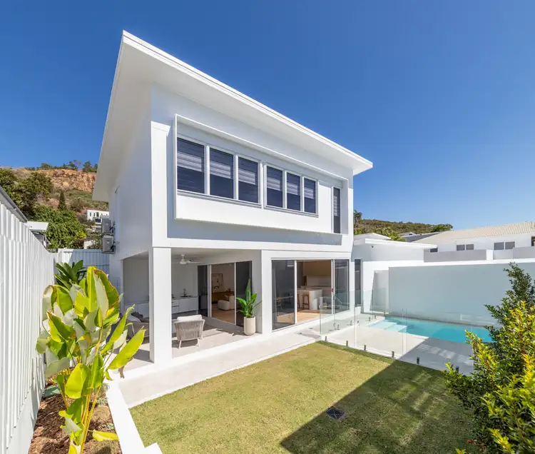 2/306-308 Stanley Street, North Ward QLD 4810