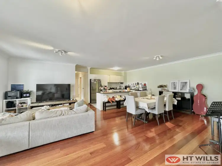 17-21 Webb Street