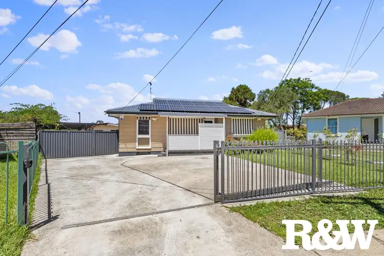 Second view of Homely house listing, 21 Samoa Place, Lethbridge Park NSW 2770