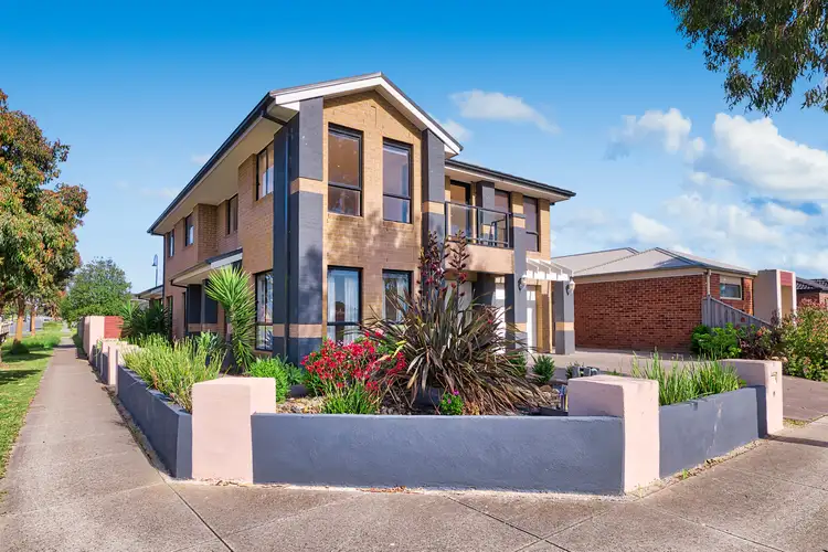 1 Midnight Rise, Cranbourne East VIC 3977