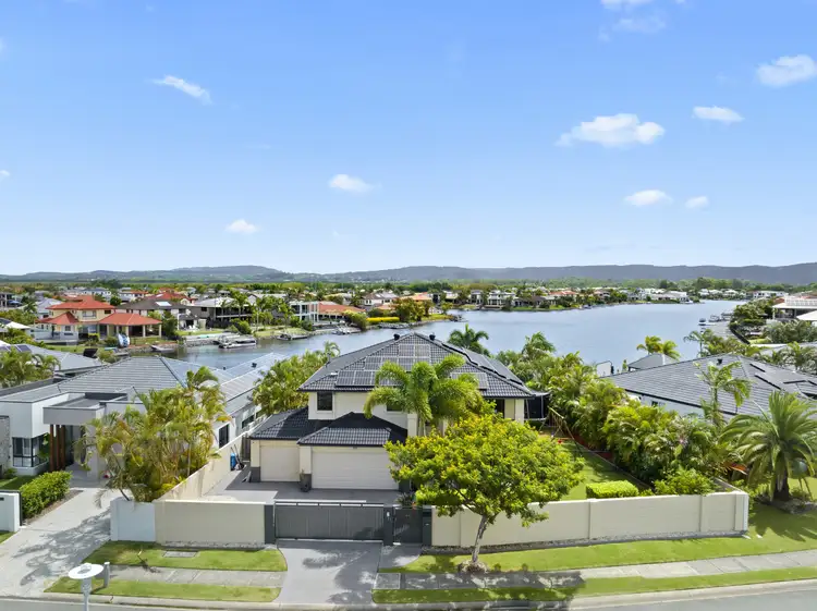 6 The Peninsula, Helensvale QLD 4212