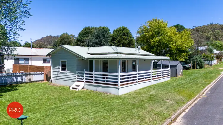 8 Kurrajong Street, Captains Flat NSW 2623