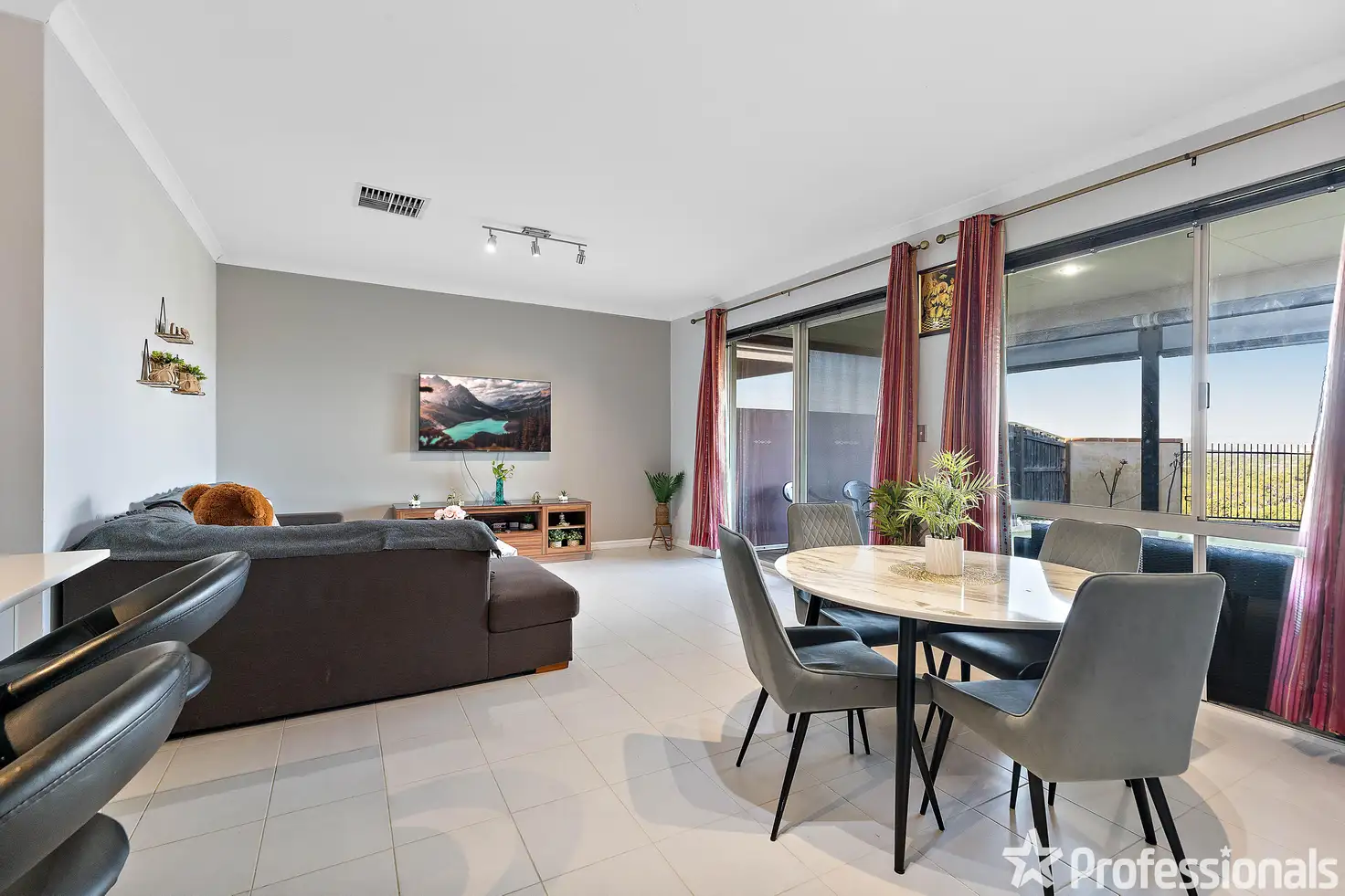 Main view of Homely house listing, 3/2 Woodstock Green, Ellenbrook WA 6069