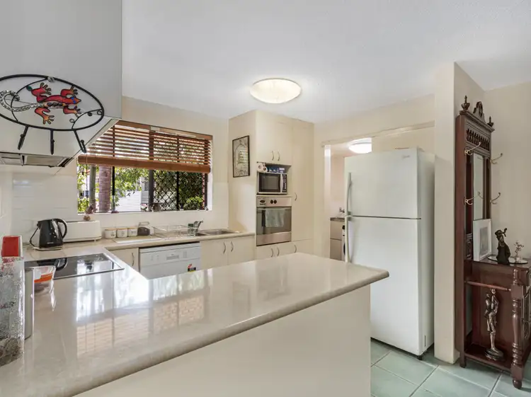 Fifth view of Homely unit listing, Unit 1/394 Esplanade, Torquay QLD 4655