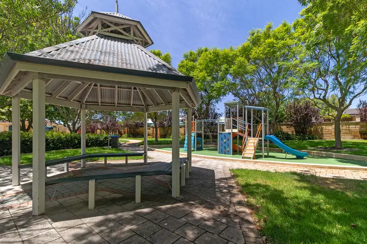 21 Amherst Road