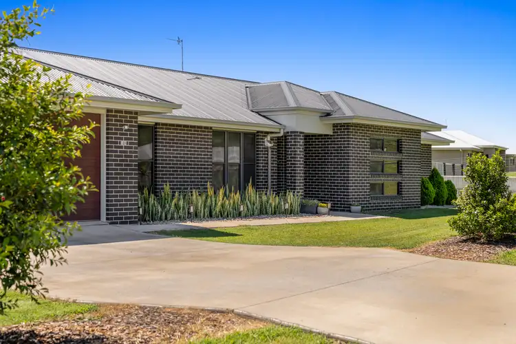 12 Southern Cross Drive