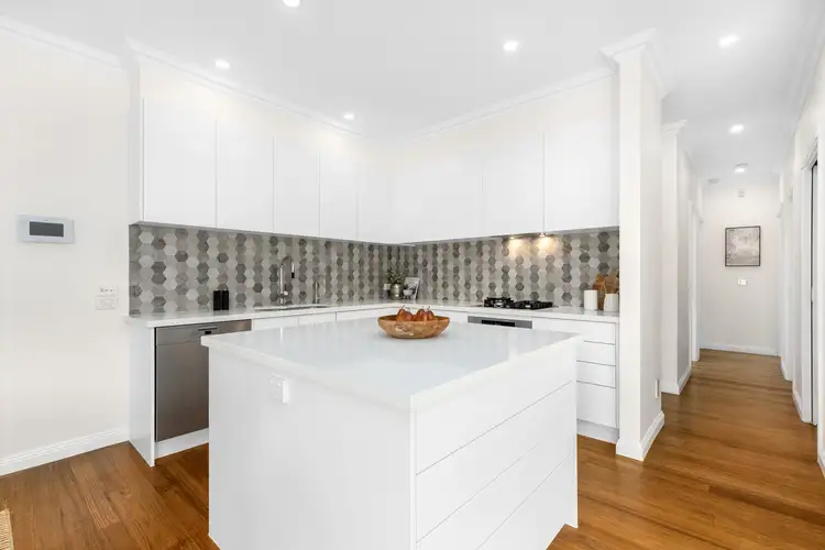 Fifth view of Homely unit listing, 2/21 Weir Street, Balwyn VIC 3103