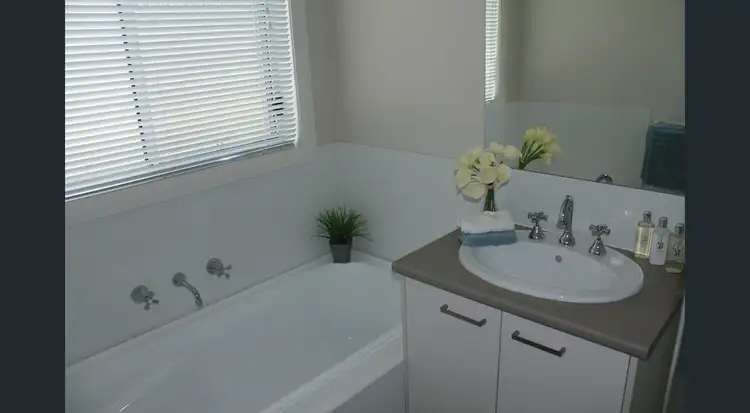 Fifth view of Homely house listing, 105 Townsend Street, Howlong NSW 2643