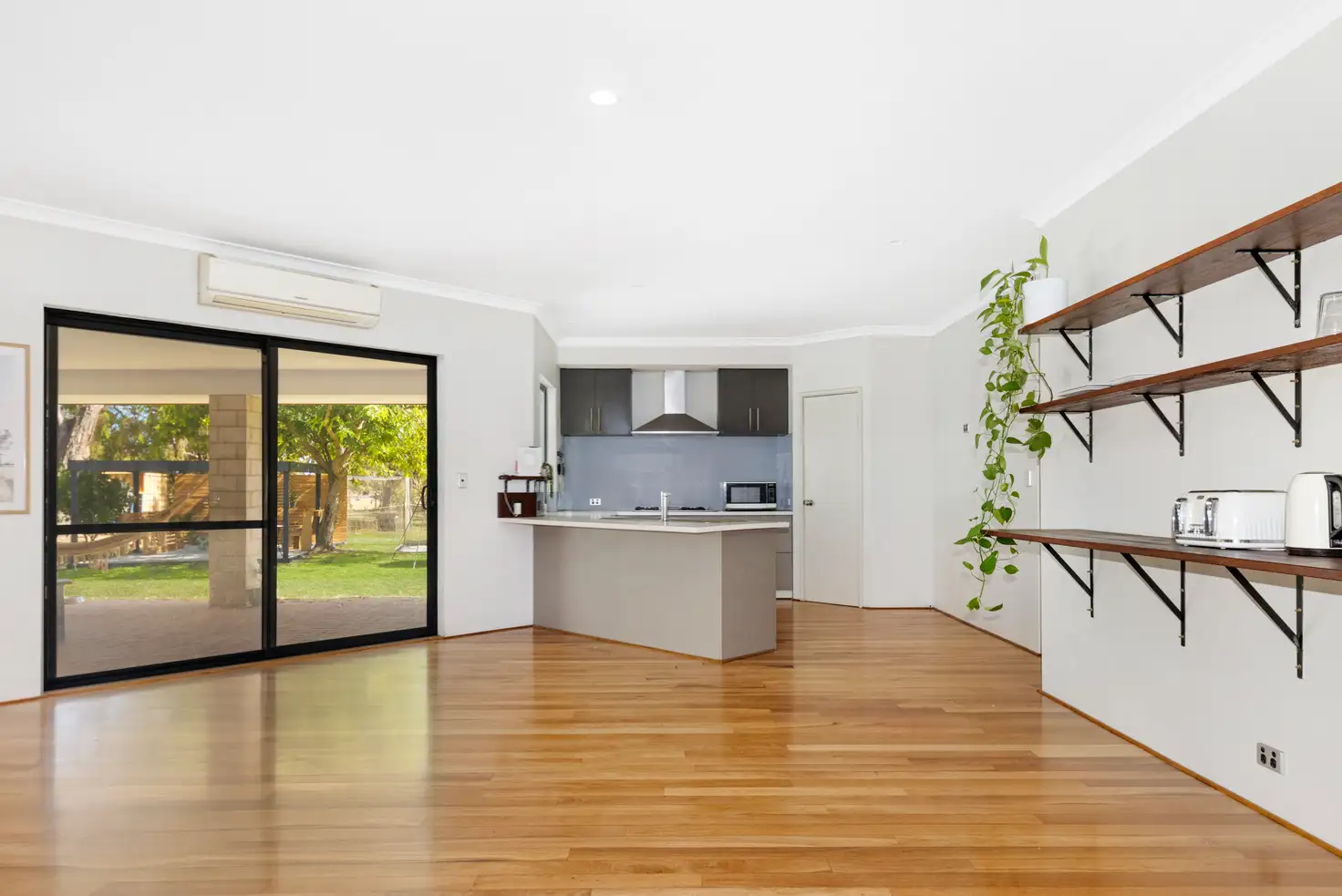 Main view of Homely house listing, 10 Woolgar Retreat, Yalyalup WA 6280