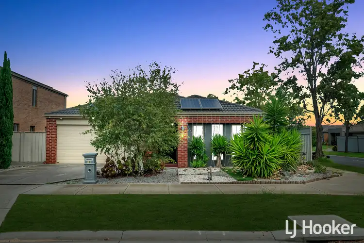 12 Kilmore street, Brookfield VIC 3338