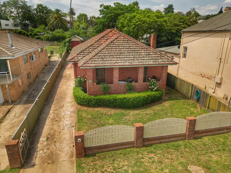 12 Liverpool Street, Cowra NSW 2794